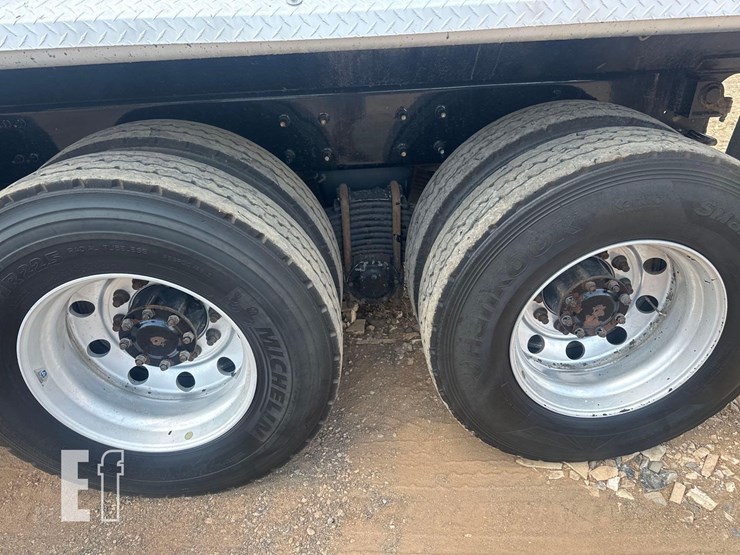 2021-mack-granite-64fr-image-14