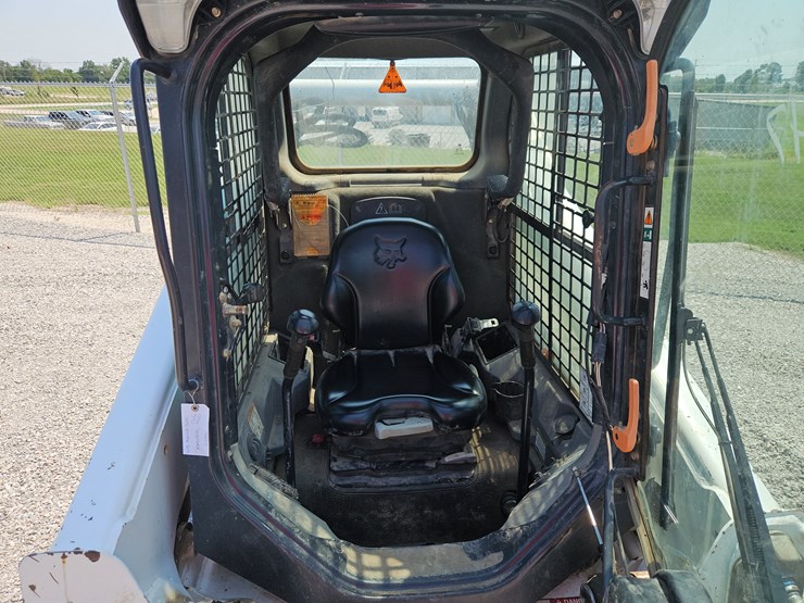 2013-bobcat-t650-image-7