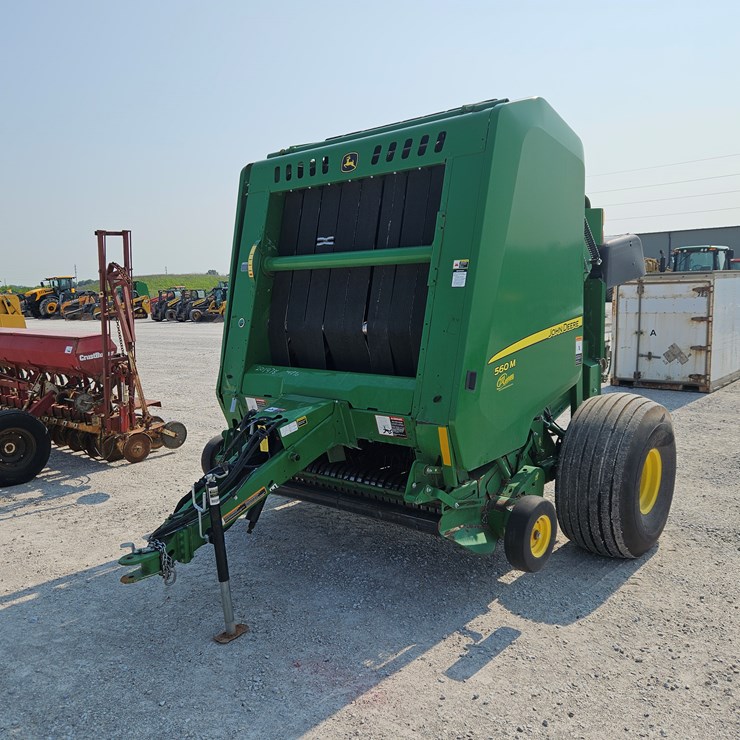 2019 JOHN DEERE 560M