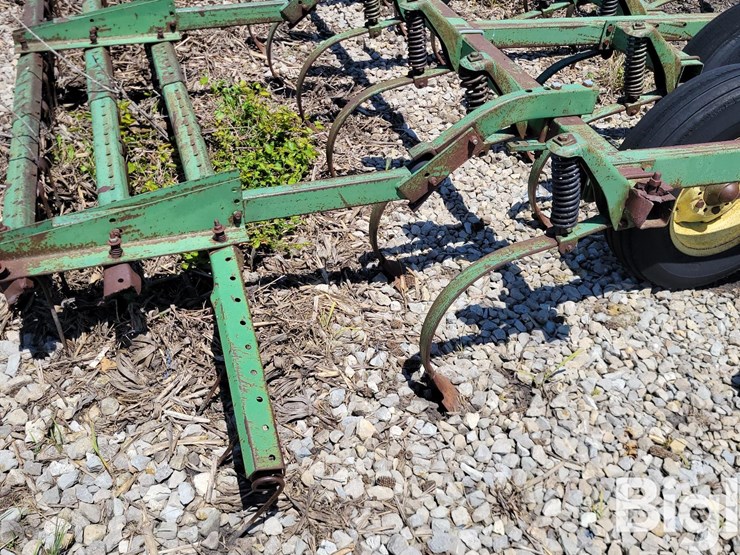 john-deere-1010-image-10