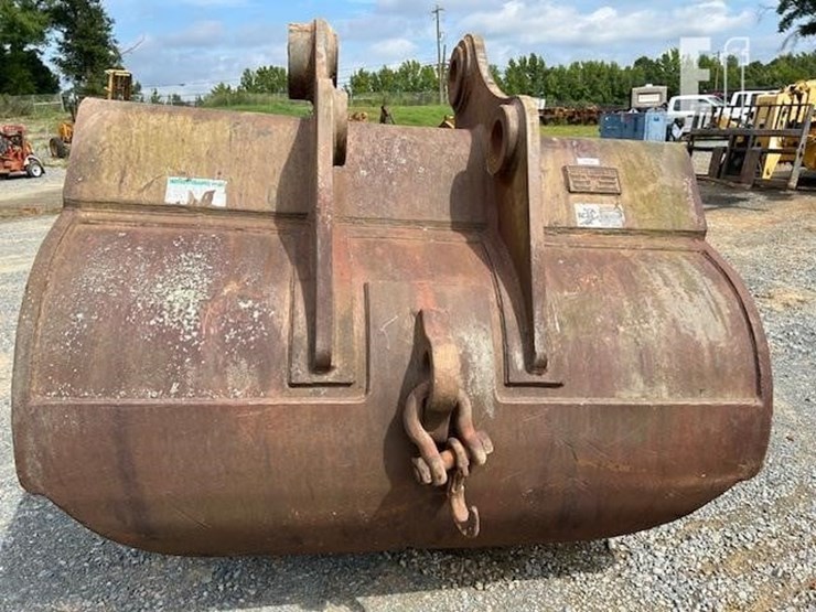 hensley-bucket-for-deere-600clc-excavator-image-4