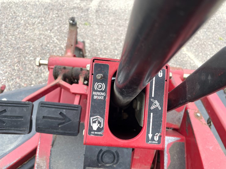 #1075-•-toro-lawn-mower-image-29