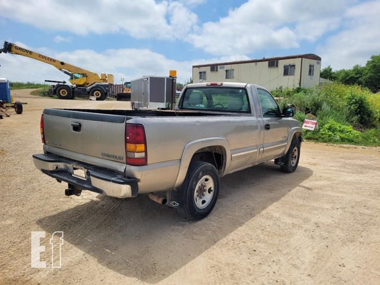 2001-chevrolet-silverado-2500-image-5