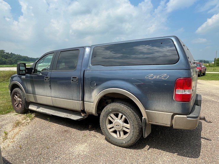 #1037-•-2005-ford-lariat-crew-cab-4x4-(has-wi-title)-image-8
