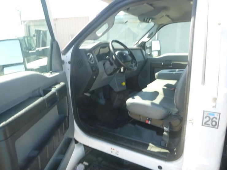 2015-ford-f650-image-9