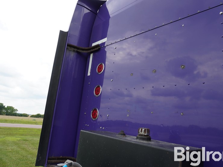 2006-kenworth-w900l-image-16