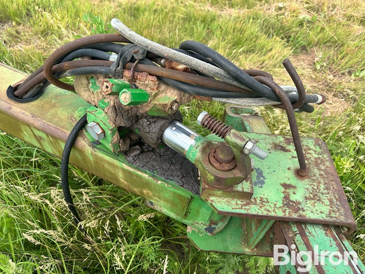 john-deere-2700-image-12