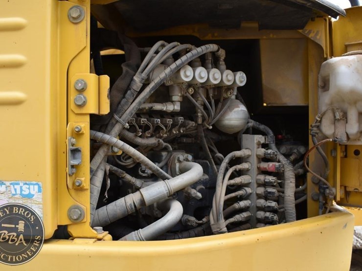 2012-komatsu-pc228us-lc-8-image-65
