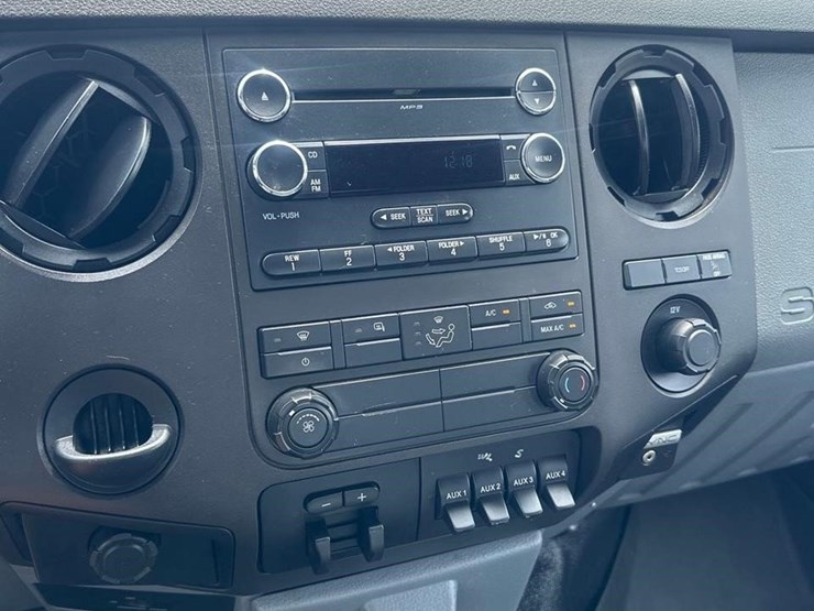2015-ford-f350-image-24