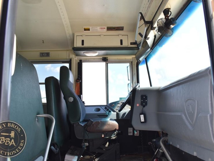 2012-ic-bus-ce-image-25