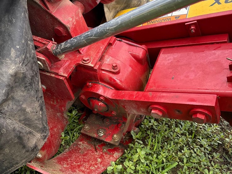 2014-new-holland-h6740-image-6