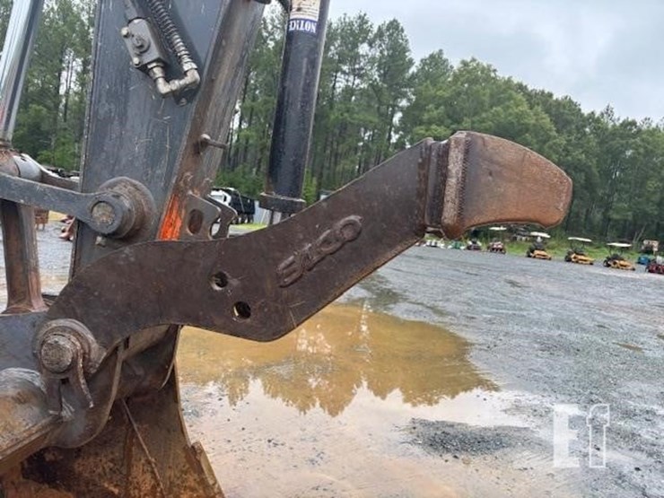2014-deere-160g-lc-image-20