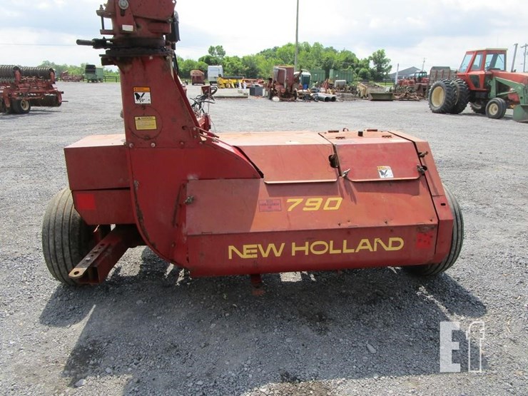 new-holland-790-image-8
