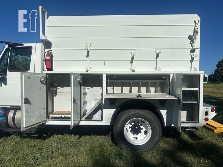 2019-international-durastar-4300-image-14