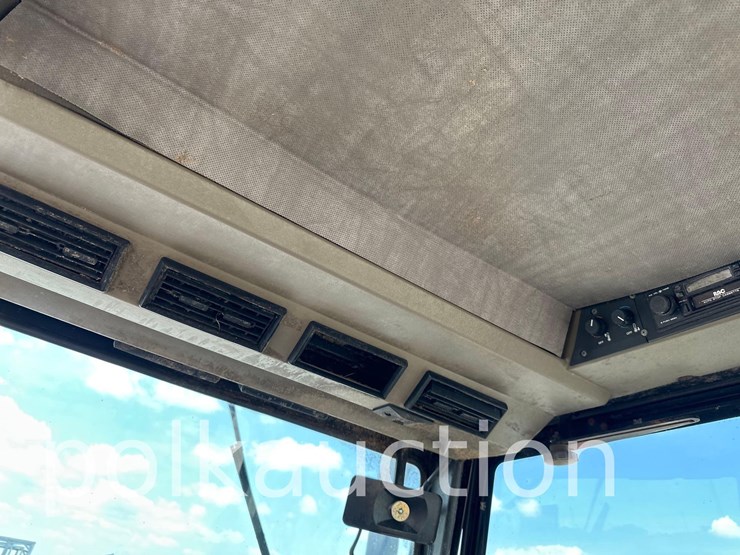 case-ih-2096-image-15