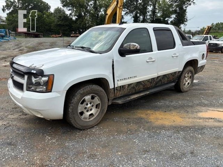 2008-chevrolet-avalanche-1500-image-1