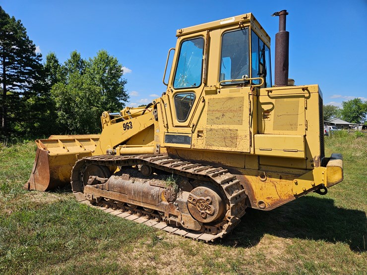 caterpillar-963-image-13