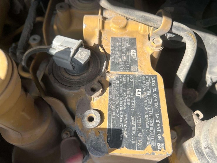2014-caterpillar-257d-image-16