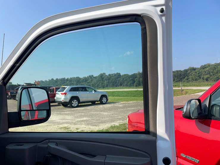 #1033-•-2023-chevy-express-van-(has-wi-salvage-title)-image-52