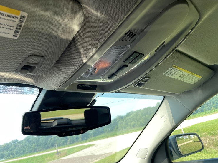 #1041-•-2014-chevy-equinox-awd-(has-wi-title)-image-44