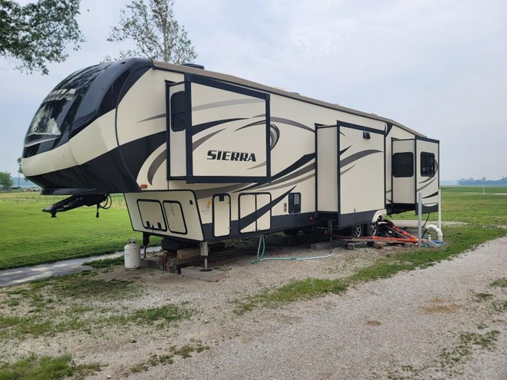 #20735-•-2017-forest-river-sierra-camper-image-62