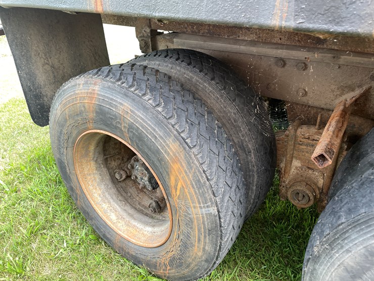 #1016-•-1974-mack-truck-(has-wi-title)-image-26