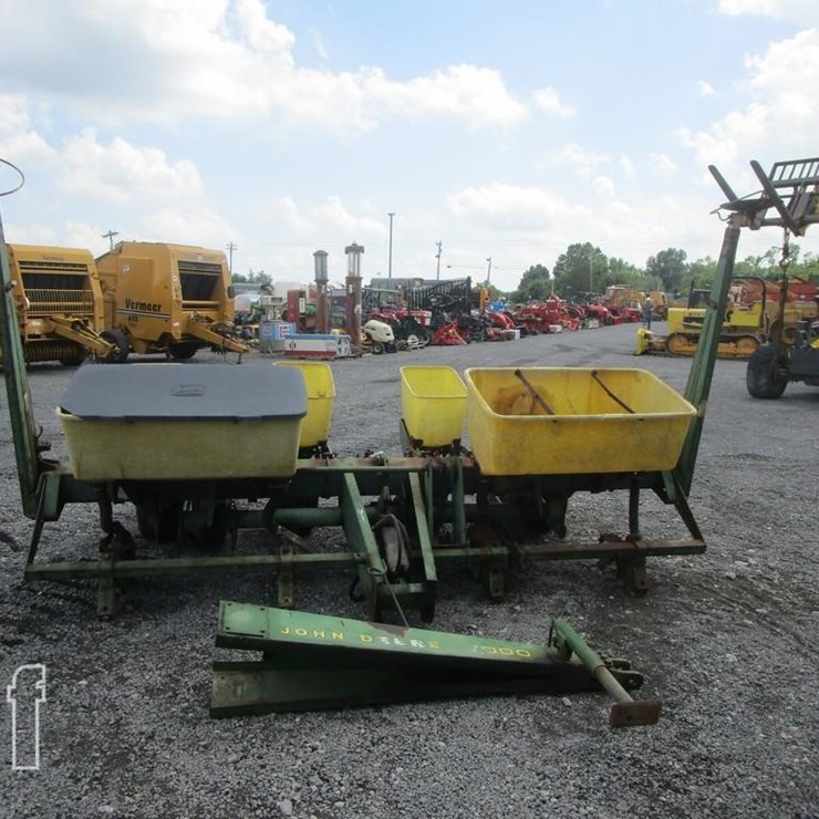 JOHN DEERE 7000
