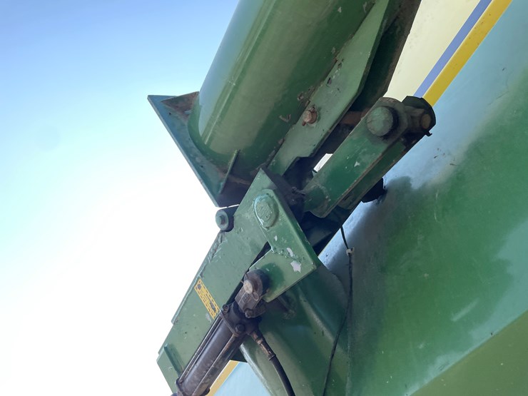#1057-•-j-&-m-grain-cart-image-24