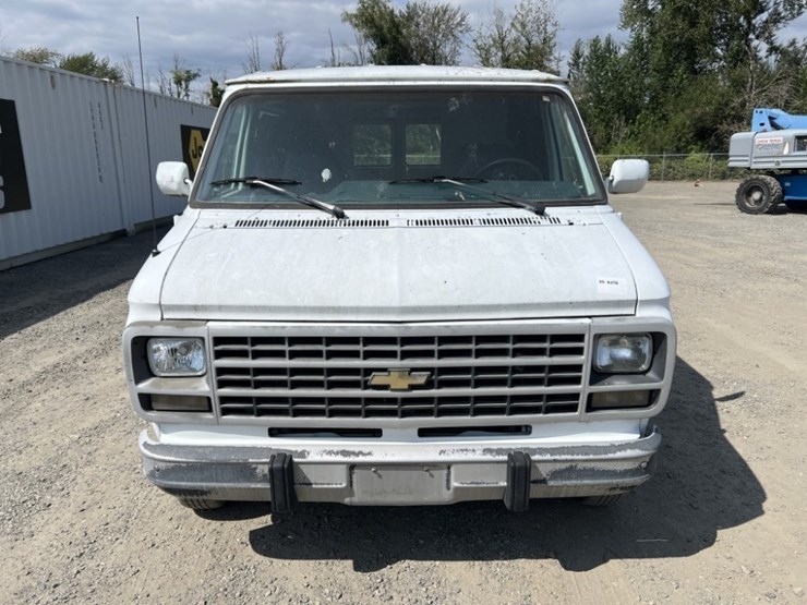 1992-chevrolet-g20-image-8
