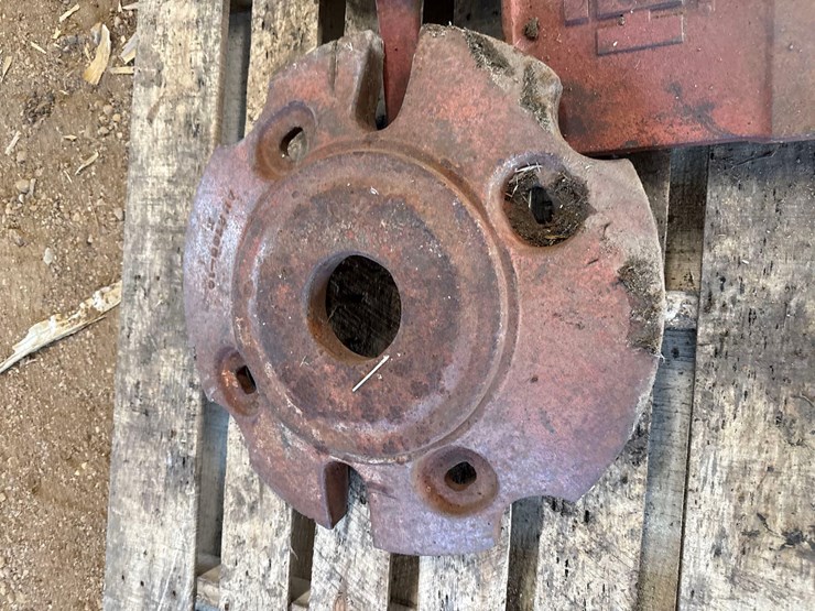 2-ih-stamped-suitcase-weights-and-a-wheel-weight-image-2