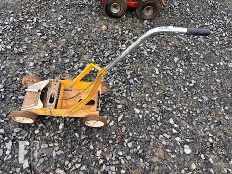 petroleum-striping-machine-image-1