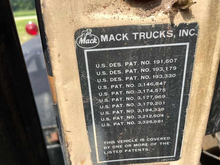 #1016-•-1974-mack-truck-(has-wi-title)-image-43