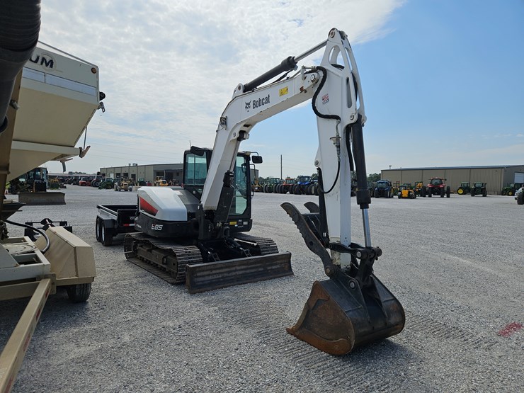 2019-bobcat-e85-image-26