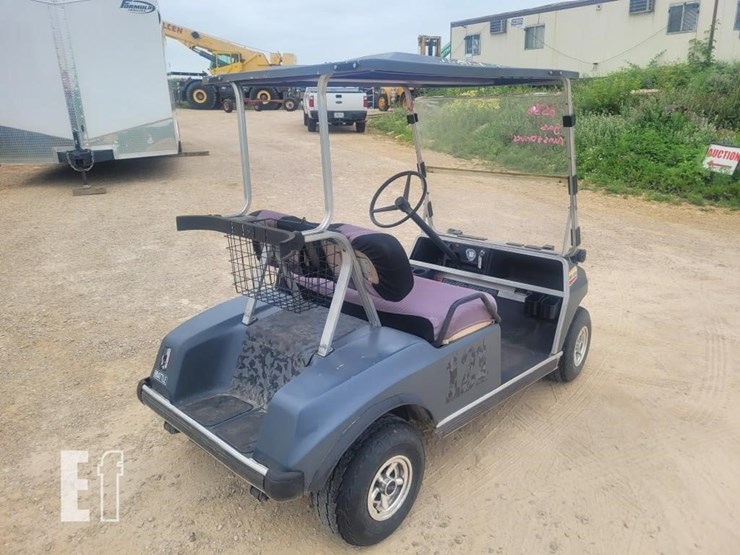 club-car-gas-powered-golf-cart-6586-image-5