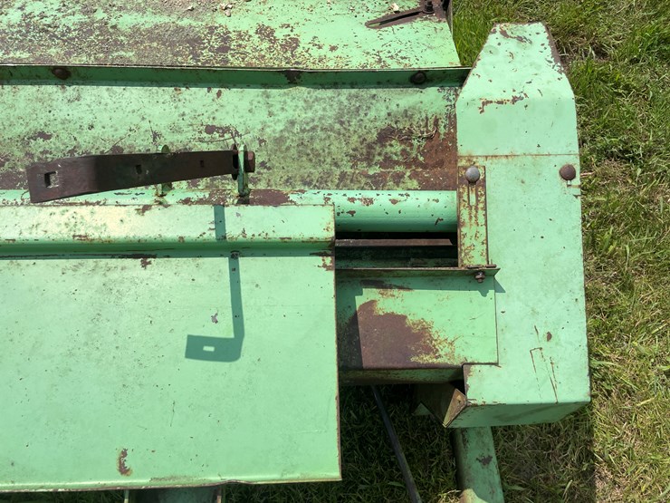 #1061-•-owatonna-260-swather-with-conditioner-image-20