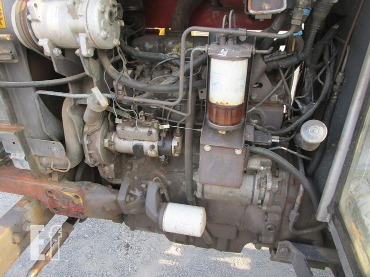 massey-ferguson-383-image-5