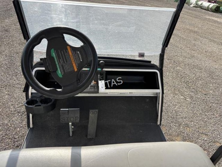 club-car-villager-6-image-5