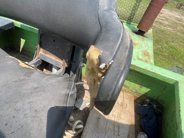 #1061-•-owatonna-260-swather-with-conditioner-image-80