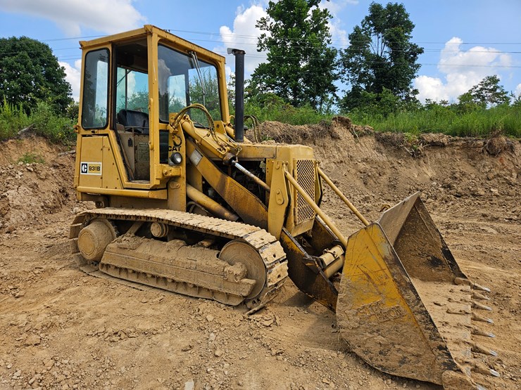 caterpillar-931b-image-24