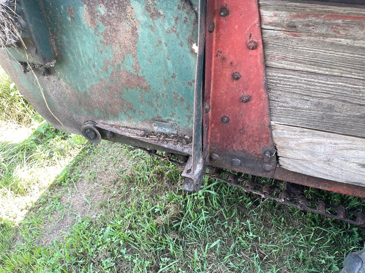 #1079-•-new-idea-spreader-image-20
