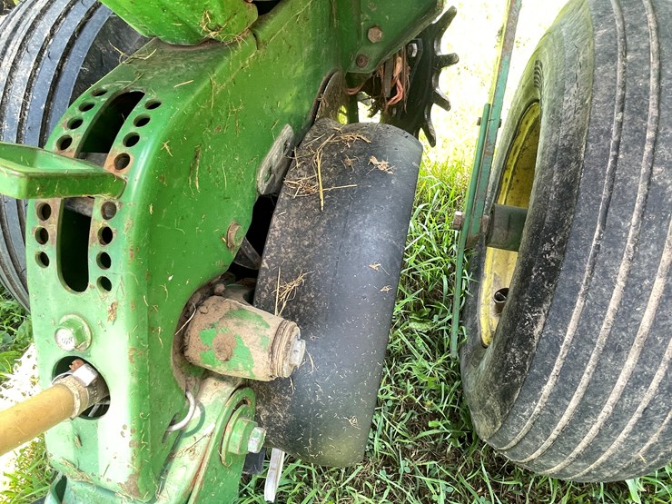 john-deere-7200-image-45