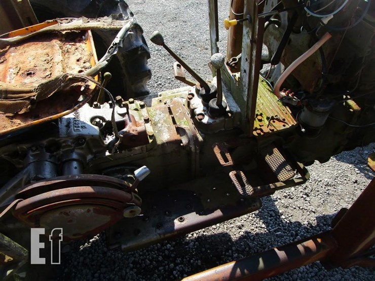 massey-ferguson-175-image-6