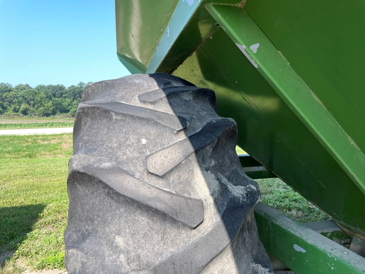 #1057-•-j-&-m-grain-cart-image-33