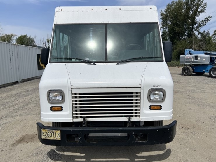 2014-freightliner-mt45-image-8