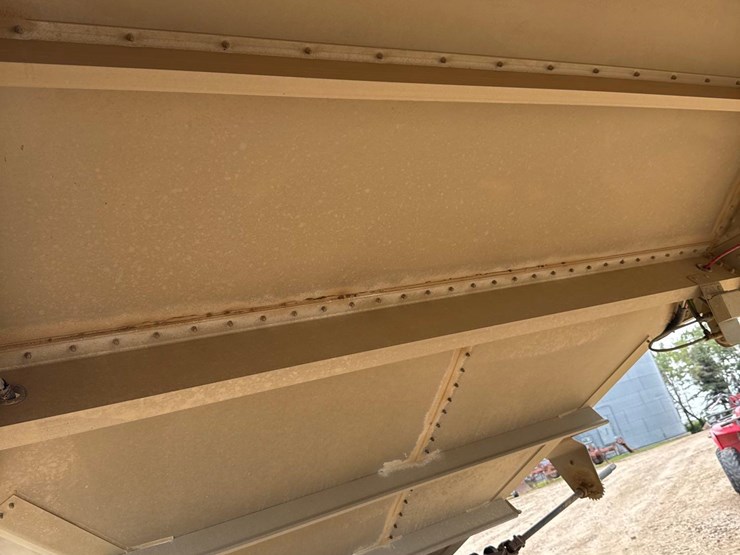 2011-wilson-grain-trailer-image-41