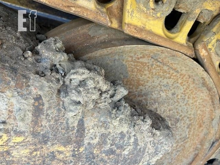 2017-caterpillar-d6n-lgp-image-32