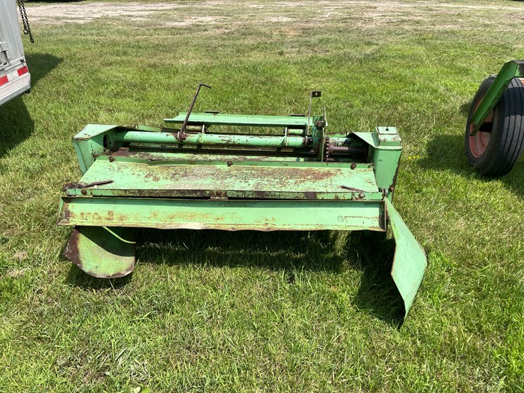 #1061-•-owatonna-260-swather-with-conditioner-image-15