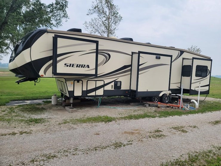 #20735-•-2017-forest-river-sierra-camper-image-58