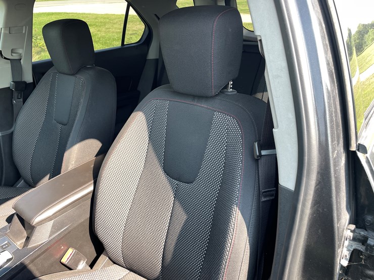 #1041-•-2014-chevy-equinox-awd-(has-wi-title)-image-35