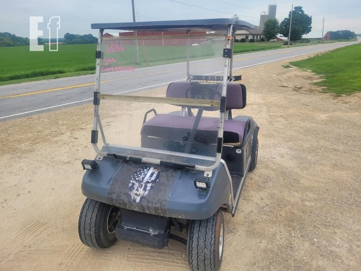 club-car-gas-powered-golf-cart-6586-image-2